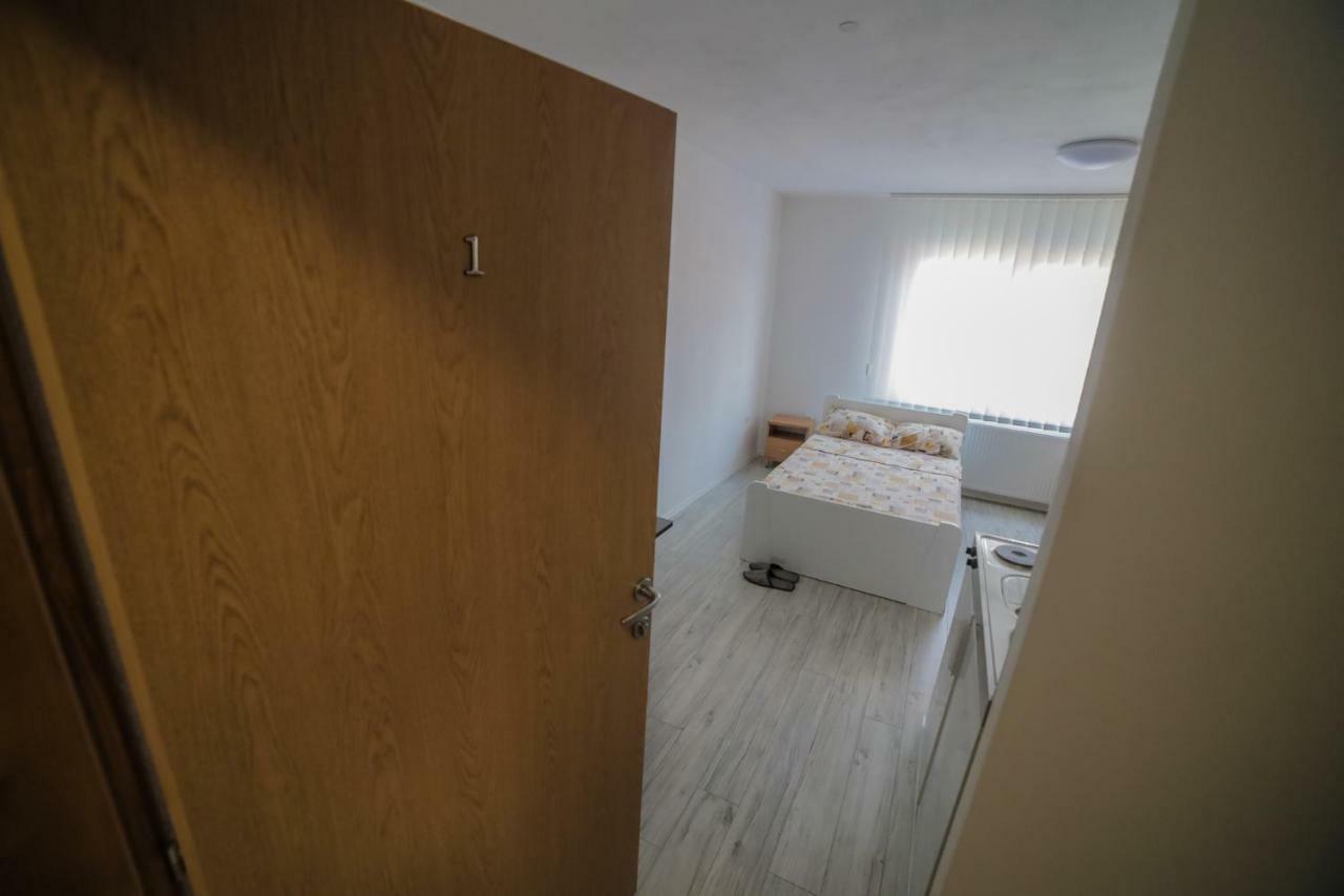 Guesthouse Tanja Banja Luka Zewnętrze zdjęcie
